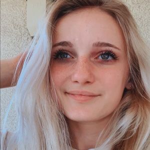 Meet your Posher, Mackenzie